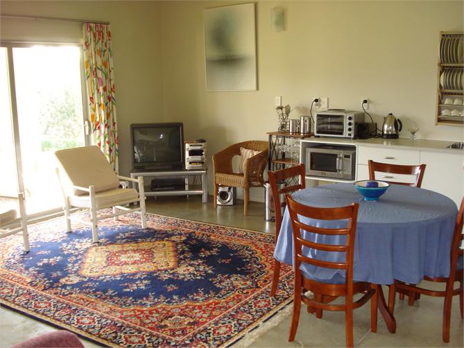 Kitchen facilites downstairs