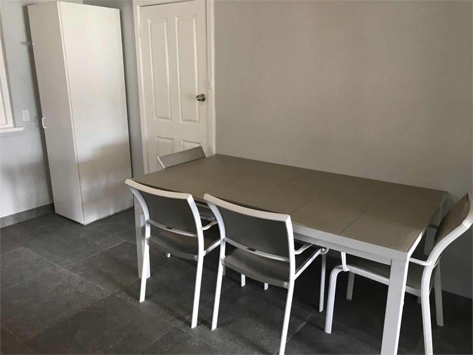 Expendable Dining Table