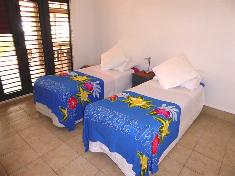 bdrm 3 - bed can be split as shown