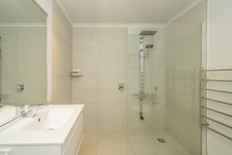 Large walk in shower