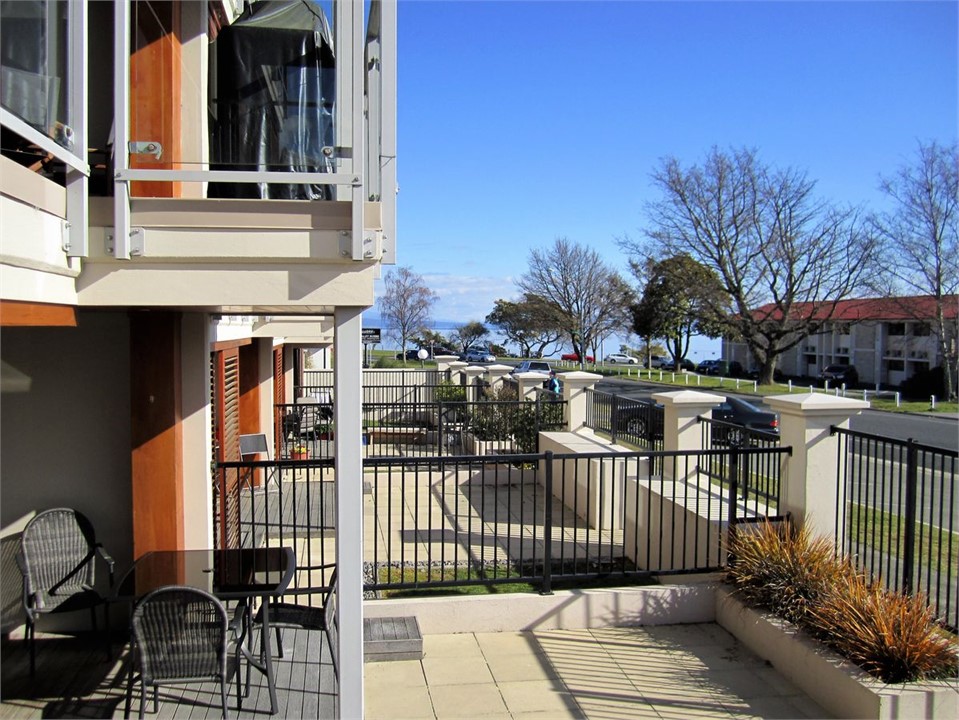 SUITE SPOT ON ROBERTS - Taupo Central Town Apartment for rent | Holiday ...