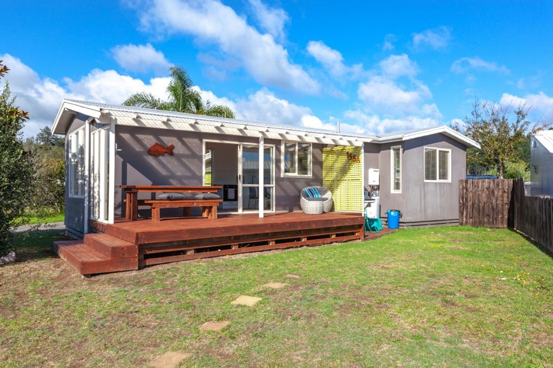 Our Kiwi Whanga Bach (Bachcare) Whangamata Holiday Home for rent Holiday Houses