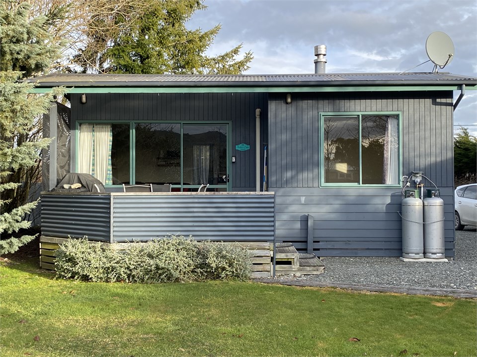 Mollies Cabin Lumdsen Lumsden Cottage for rent Holiday Houses