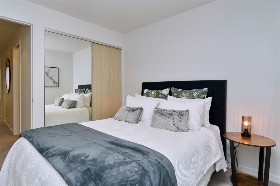 Bedroom 1 has a Queen bed