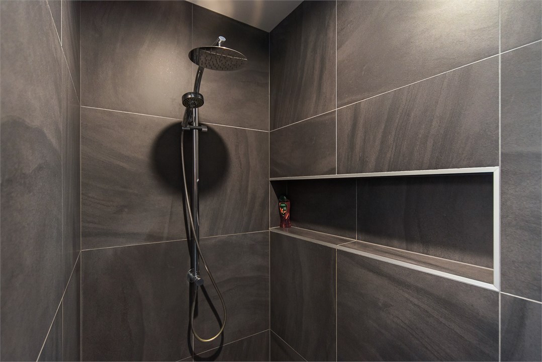 Master ensuite bathroom shower