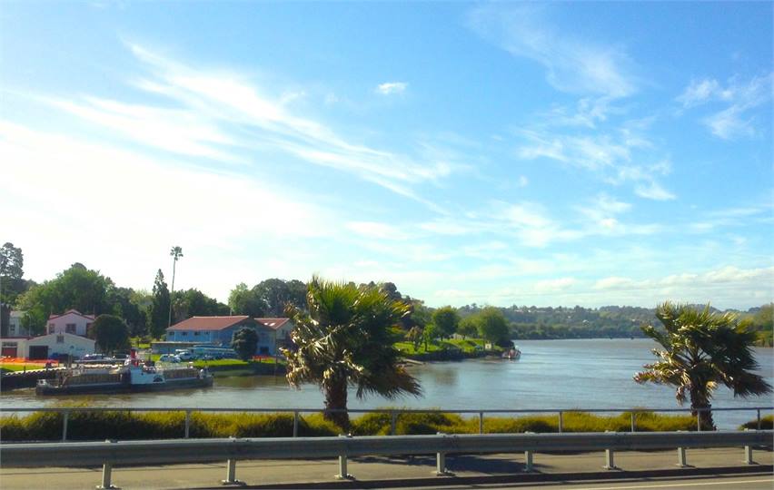 River View only 4 minute (100m) walk from House