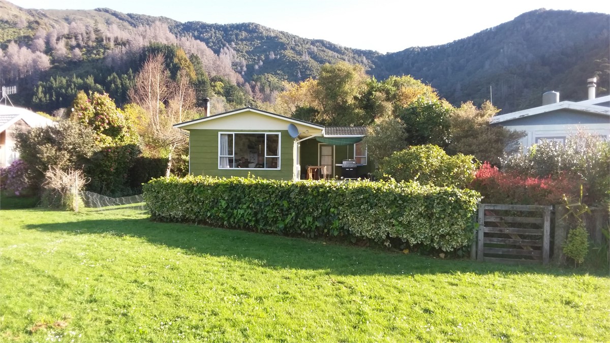 Korora Cottage from the water side