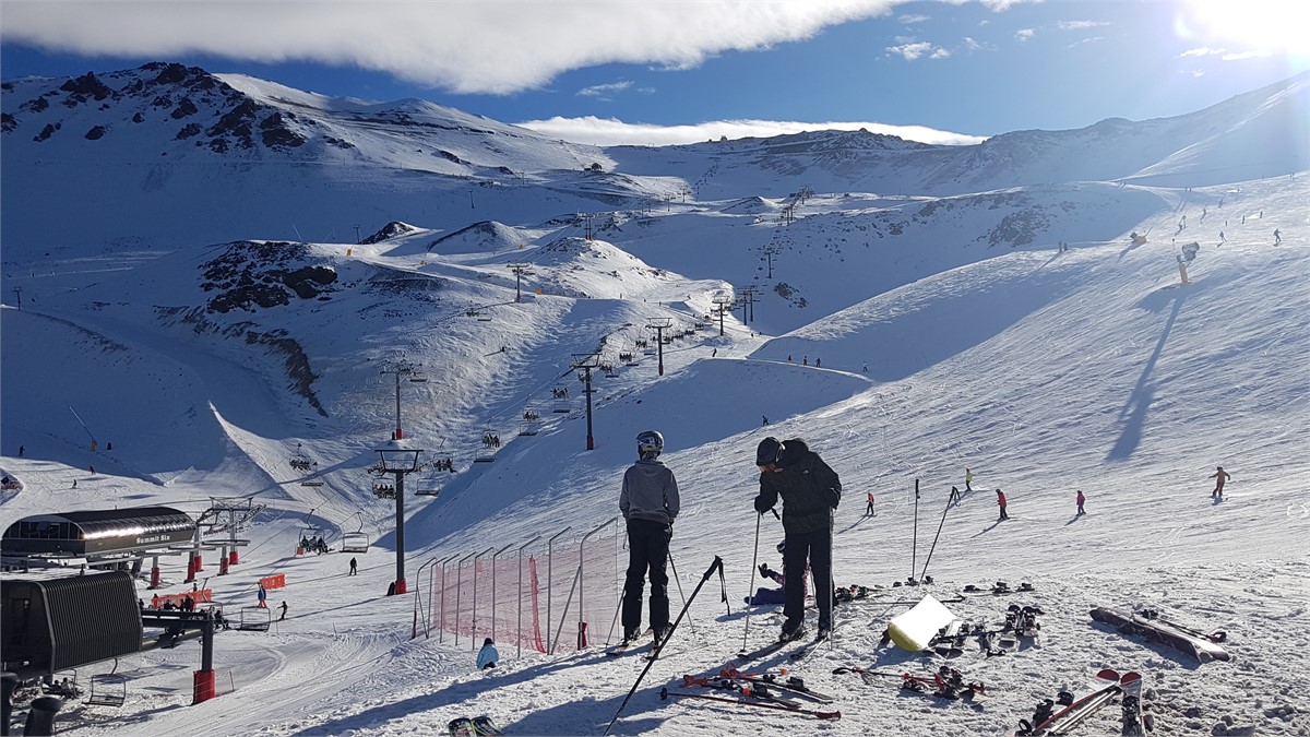 Mt Hutt Skifield 50 min drive