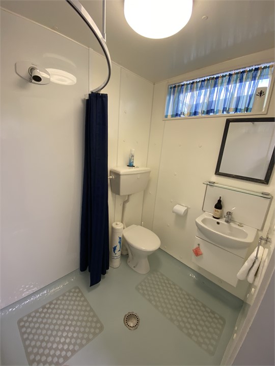 Beachfront unit bathroom