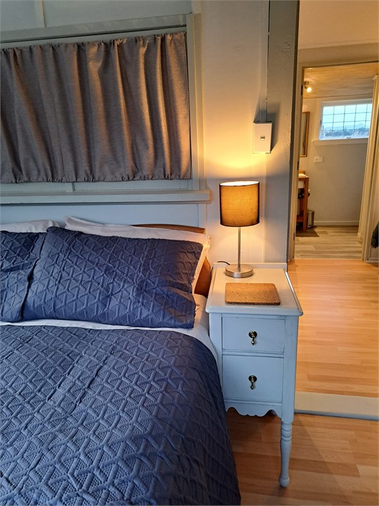 bedroom 1 double bed