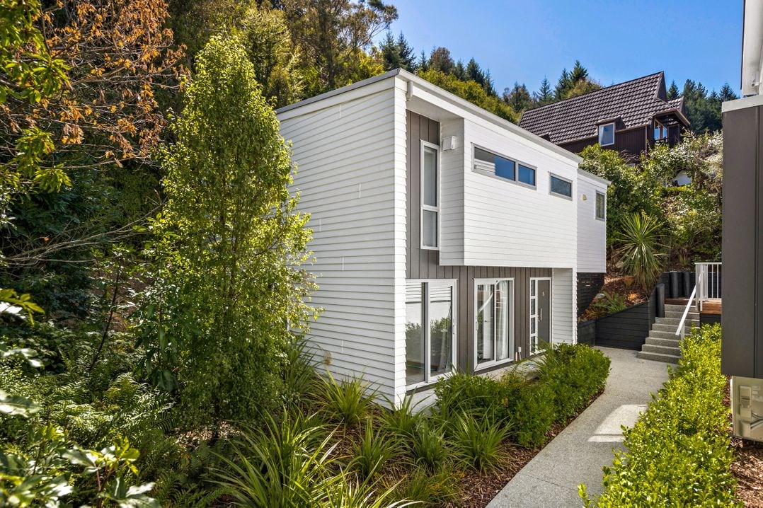 Leisurely on Lomond (Bachcare) Queenstown Holiday Home for rent