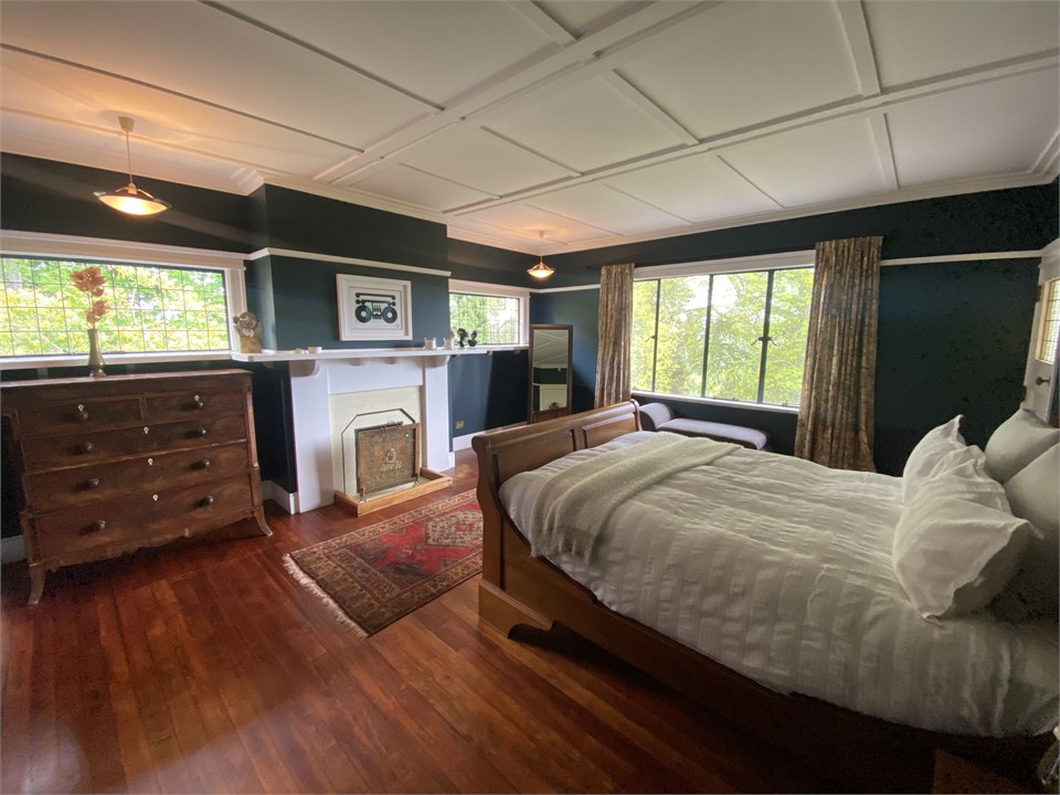 Master Bedroom with ensuite and walk in wardrobe