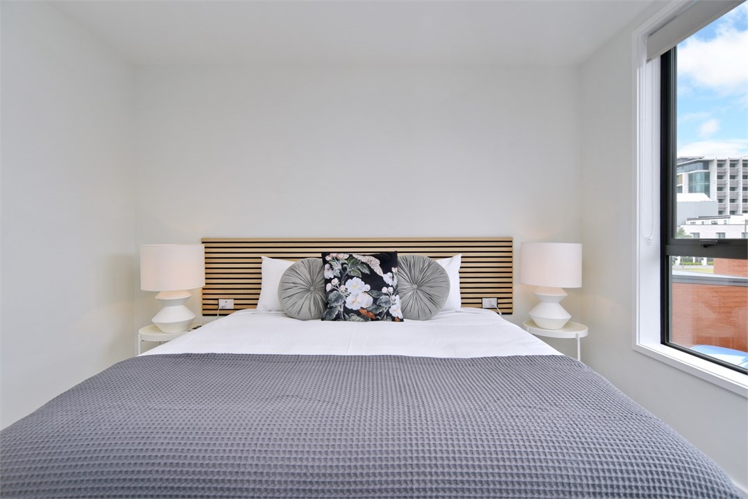 Bedroom 1 has a Super King bed (can be split on re