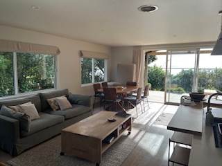 Sitting and Dining Area at No 27