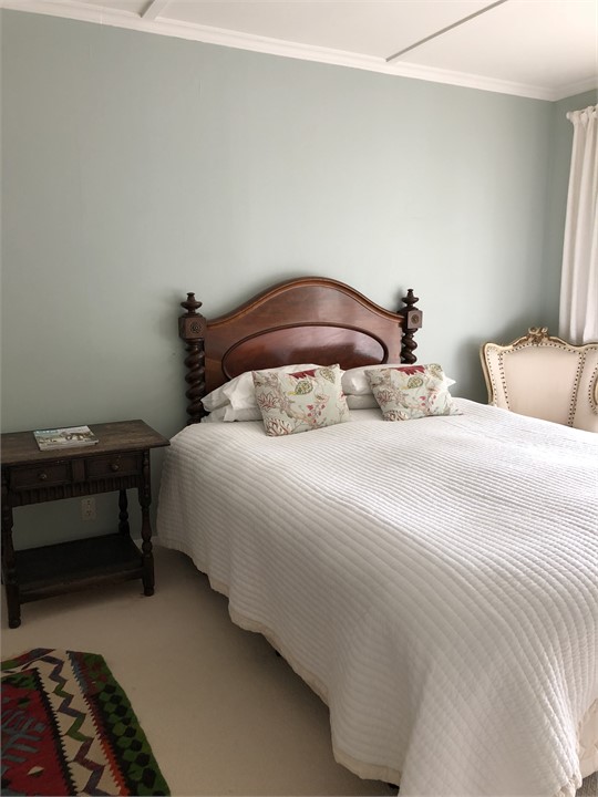 The Homestead sleeps 18