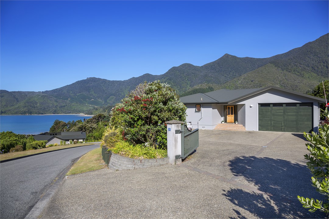 View of the property, lots of off street boat park