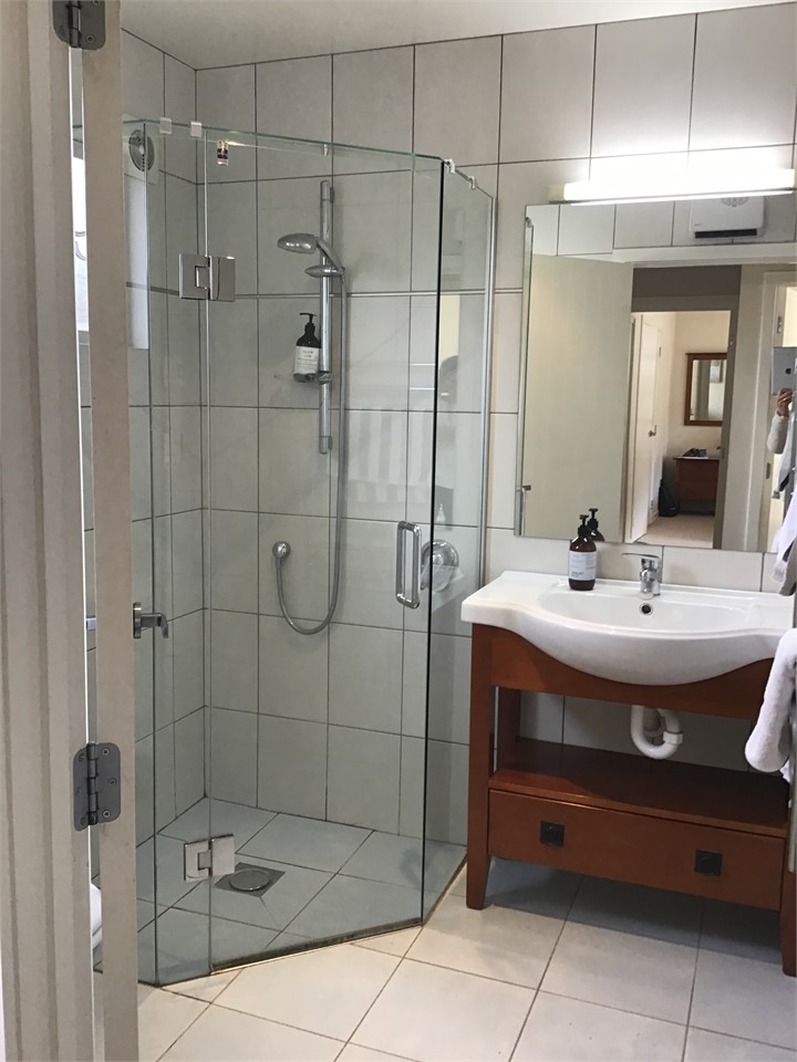 Bathroom 1 Large shower. WC. Heated floor.