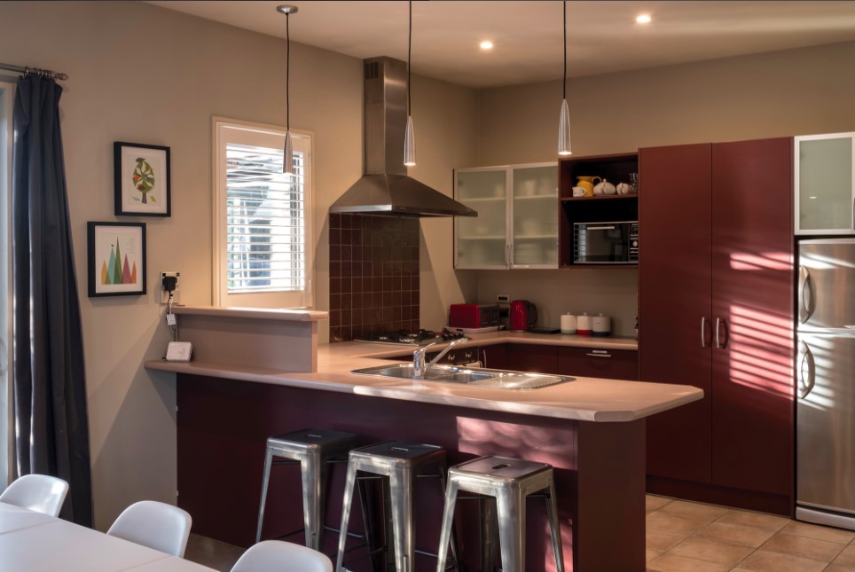 Large well equipped kitchen that included pantry e