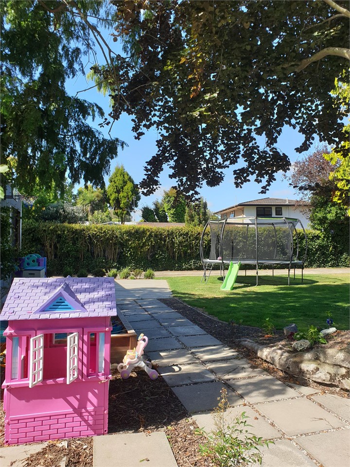 Large garden. Trampoline, sandpit, swing, playhous