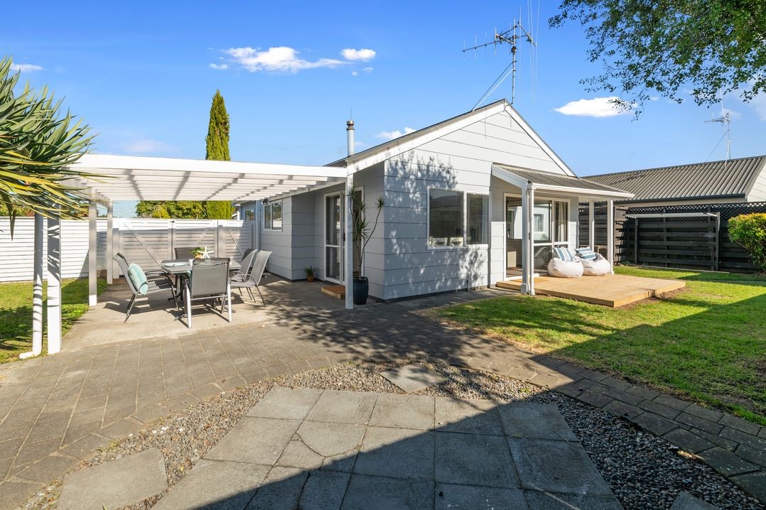 The Coastal Villa (Bachcare) Mt Maunganui Holiday Home for rent Holiday Houses