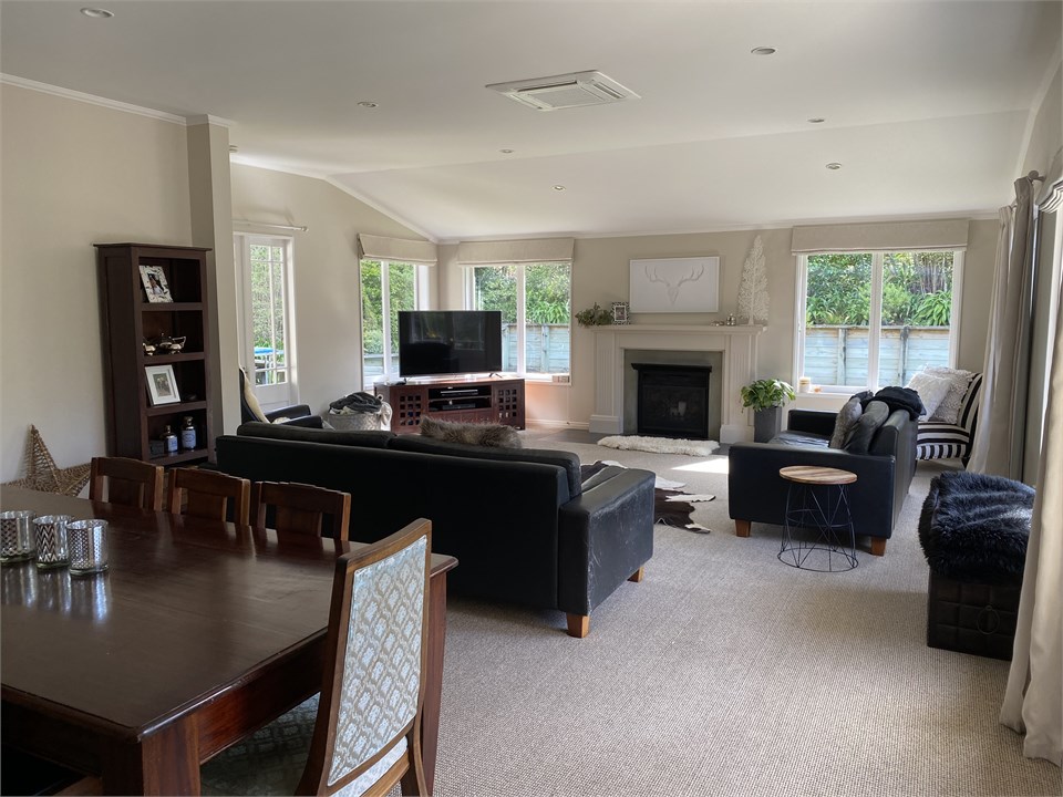 Lounge and formal dining