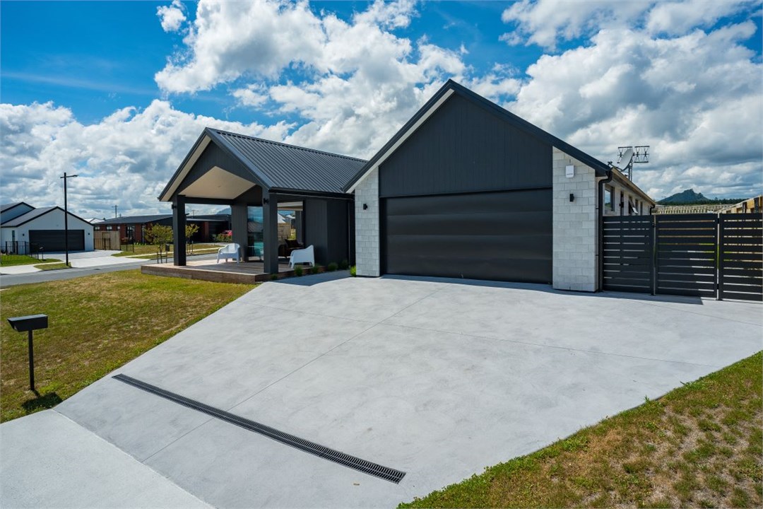 2 x garage parking + 2 x off street parking