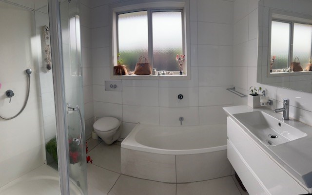 Main bathroom