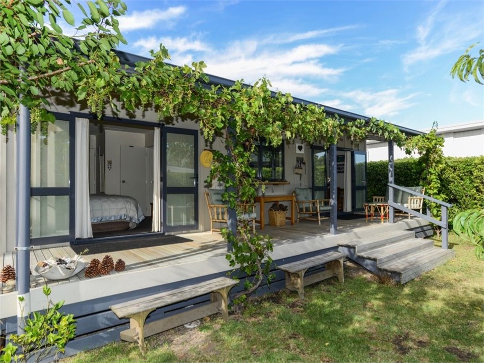 Whamoori (Bachcare) Waimarama Beach Bach for rent Holiday Houses