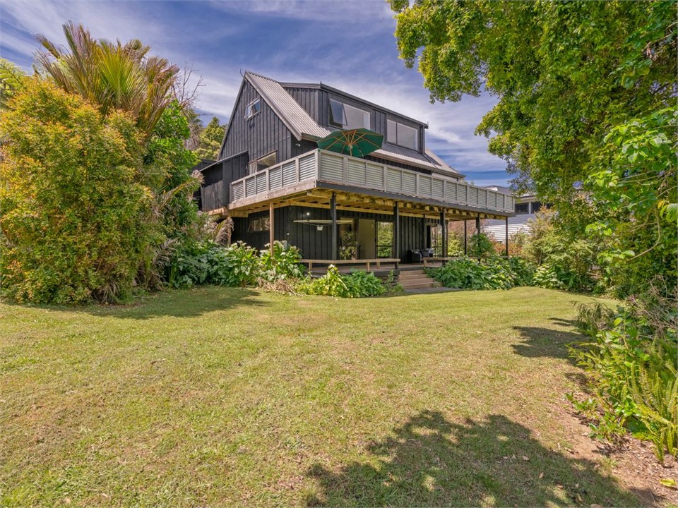Holiday on Haddon (Bachcare) Whitianga Holiday Home for rent