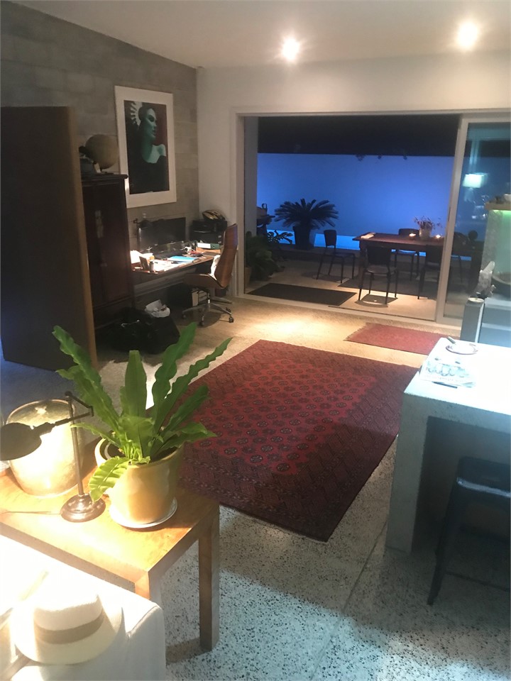 Wonderful expansive entertainment space