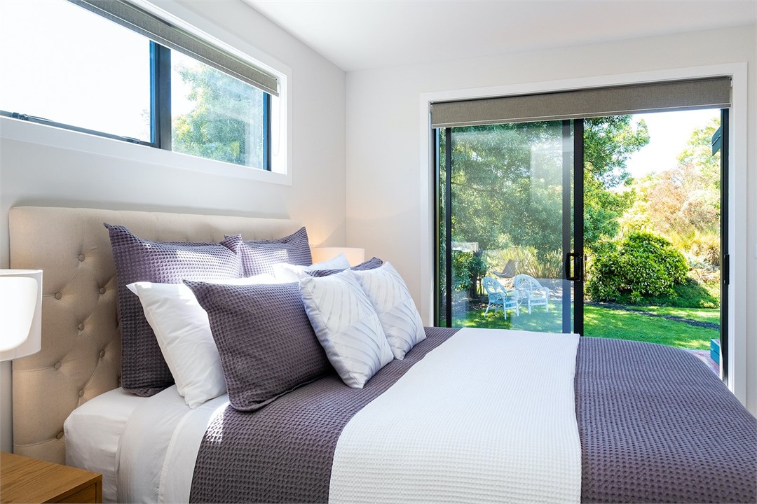 Pohutukawa Master Bedroom