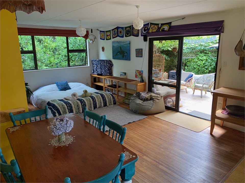 lounge/dining/bedroom studio area