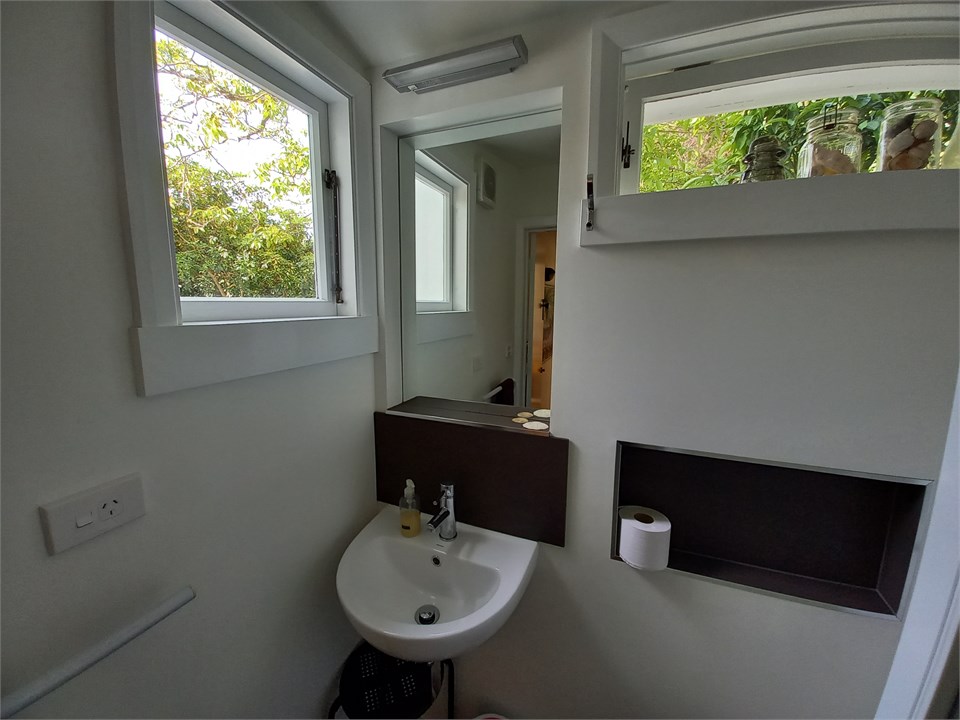 Curious Orange: Bathroom