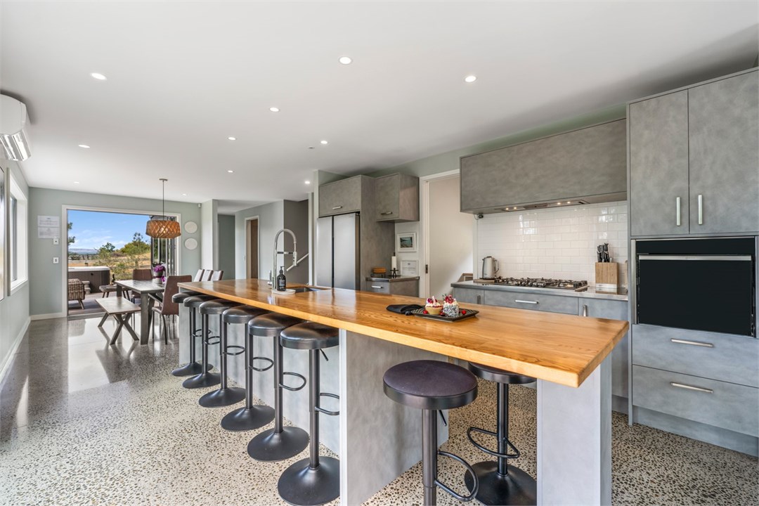 Modern, well-quipped kitchen