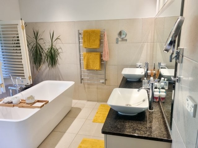 Ensuite - Master Bedroom