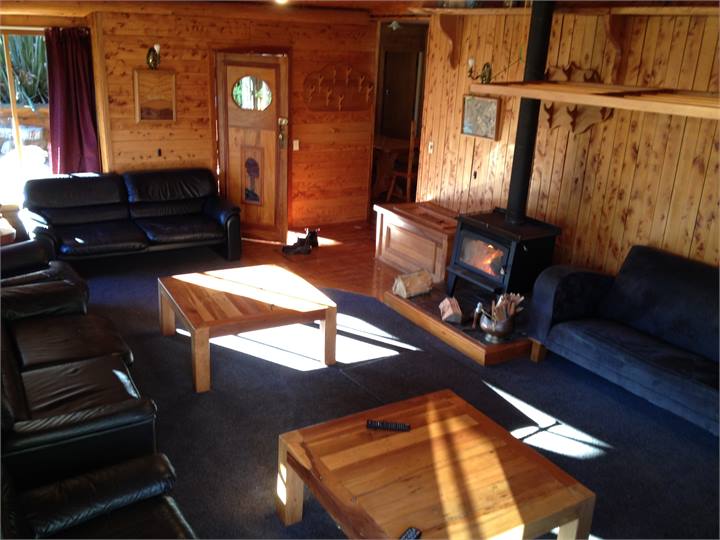 Warm Sunny Lounge with Bay Windows