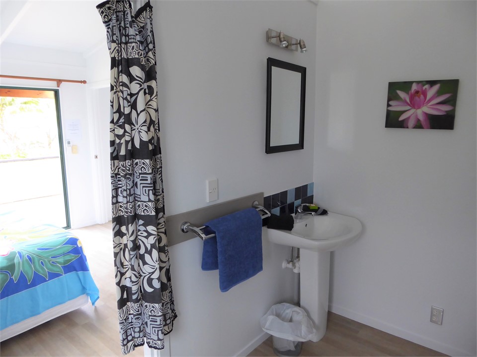 ensuite for bathroom 2 upstairs