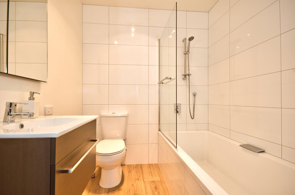 IMMACULATE DESIGNER ENSUITES 1 with BATH