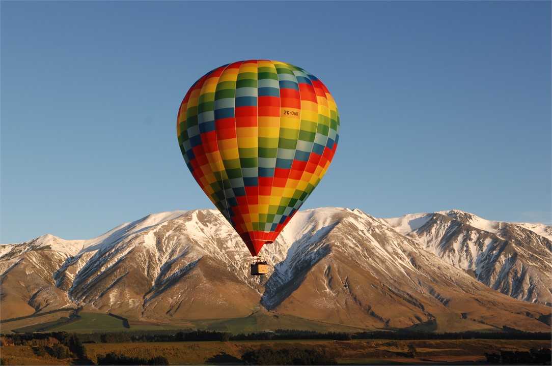 Ballooning over Canterbury plains