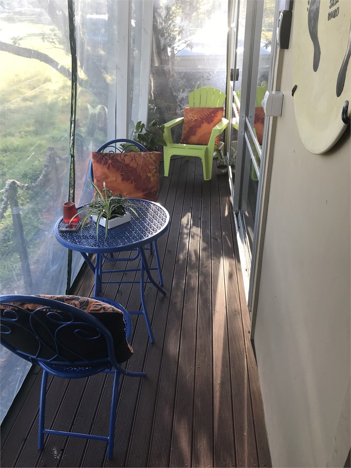 Side front entry to the Cabin.