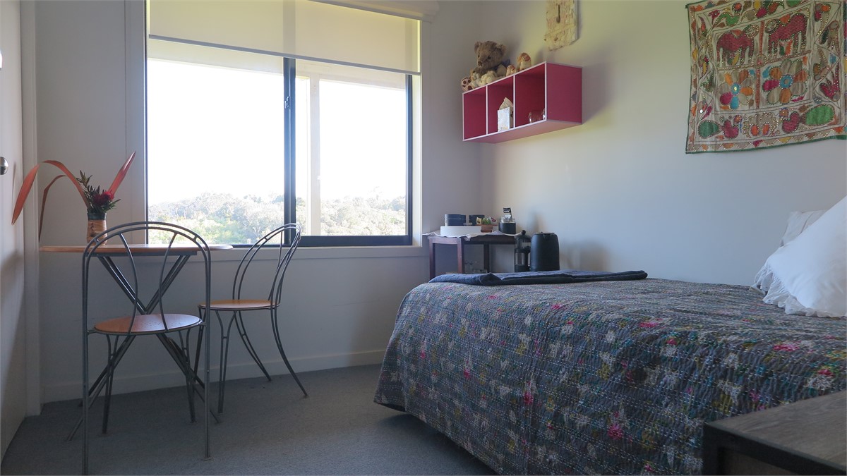 Sideroom for eating and relaxing