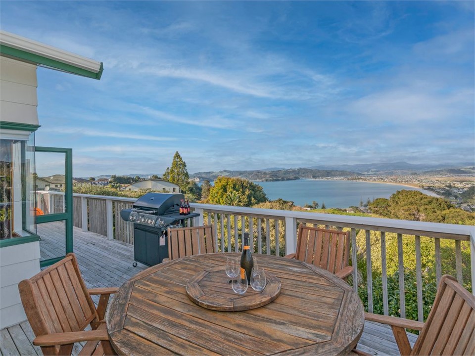 Sensational on Centennial (Bachcare) Whitianga Holiday Home for rent