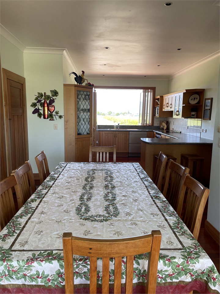 Dinning /Kitchen area