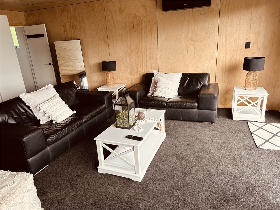 Moana Lake view Chalet Moana Chalet for rent Holiday Houses