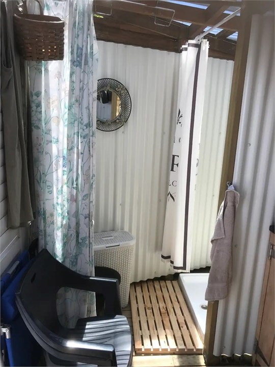 Shared bathroom shower