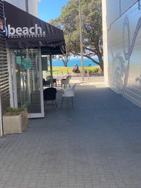 Down the lane to the beach 5 mins from apartment