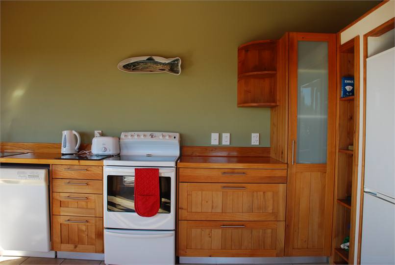 Bright kitchen area, everything you need