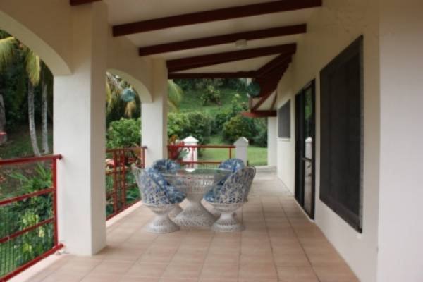 Side verandah with mountain view