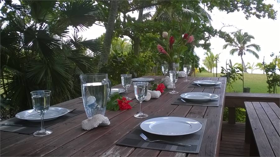 Outdoor Table Setting