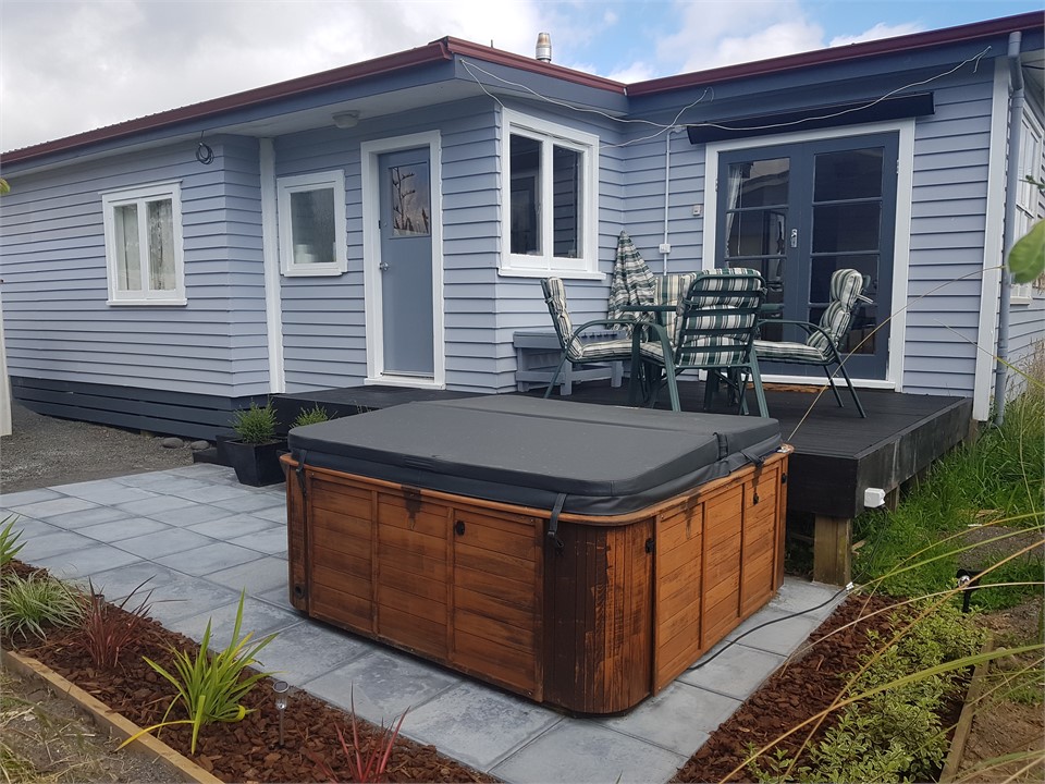 Spa, patio and rear deck